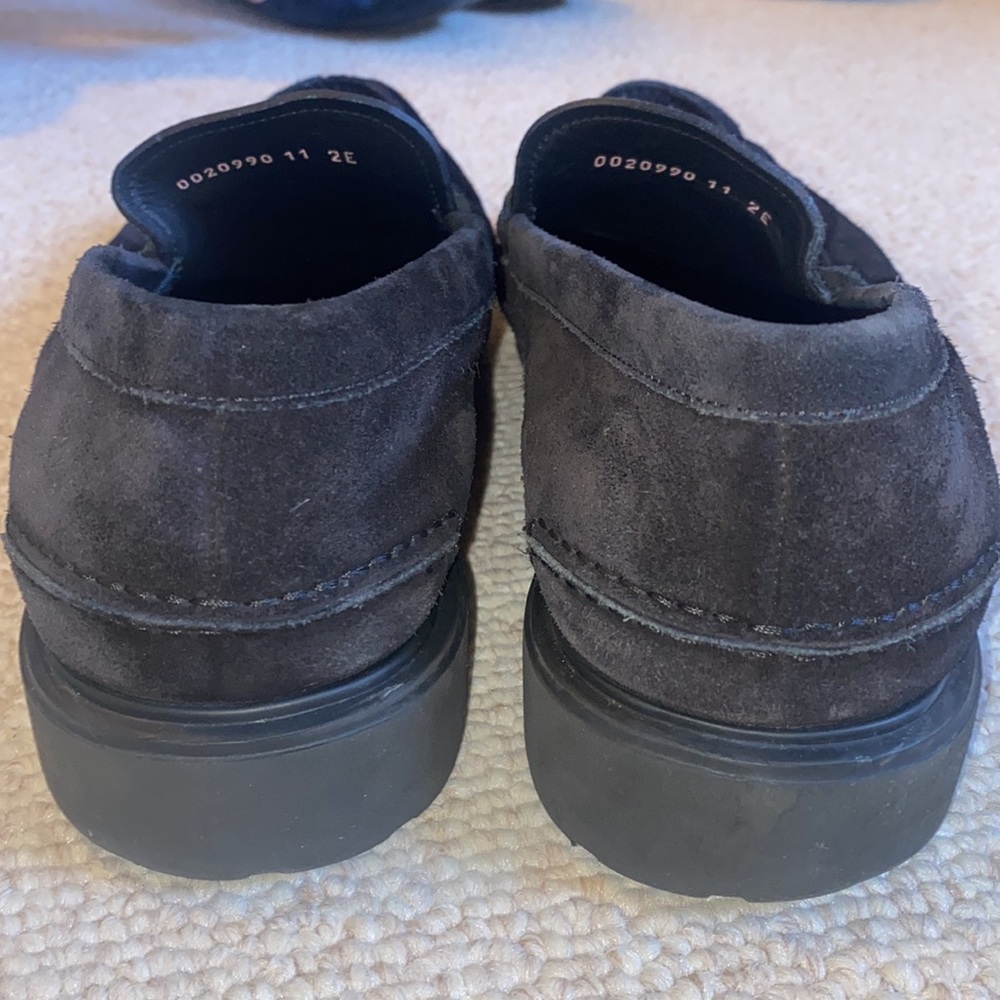 Shoes - Picture 3 of 4